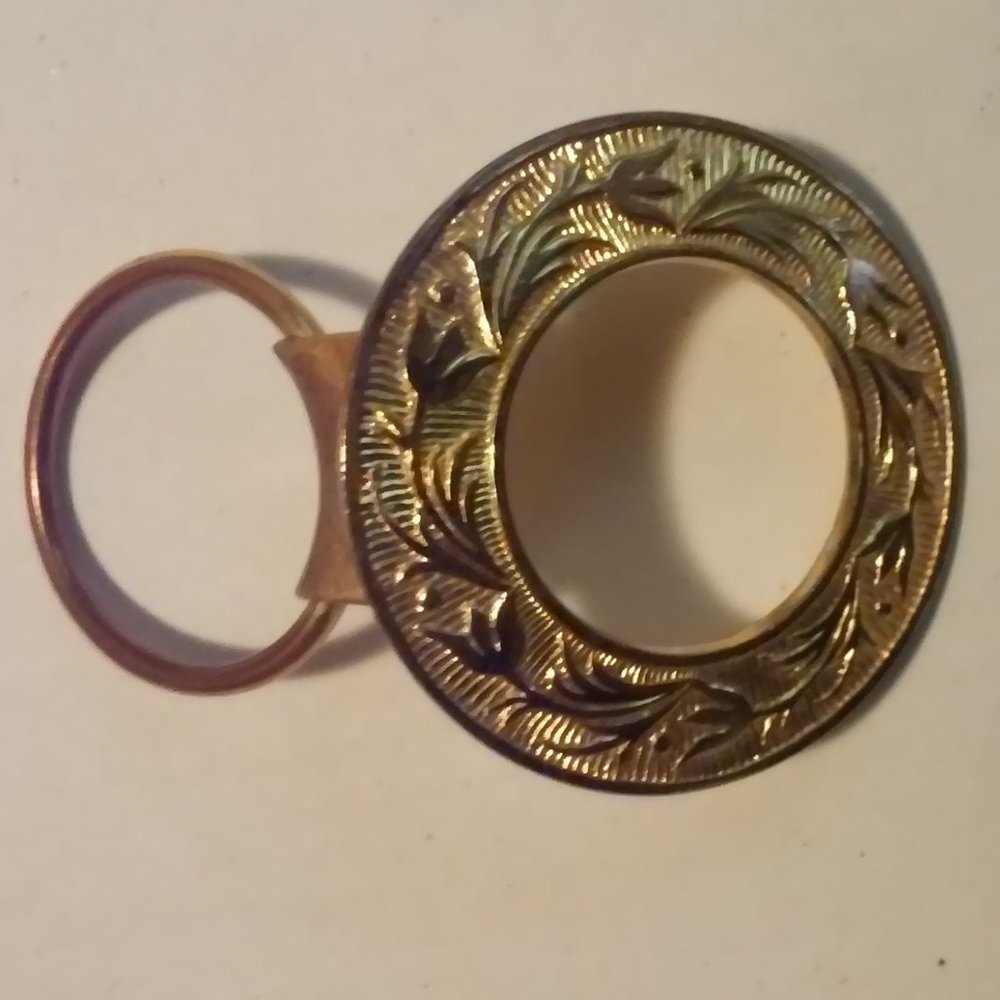 Scarf Holder Gold 2 Hoops To Hook Your Scarves Through 1 1/2" Across Small is 1"